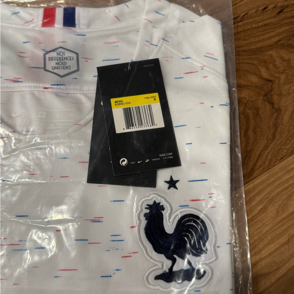 NWT Nike France Away Jersey 2018 men’s small - Picture 3 of 6